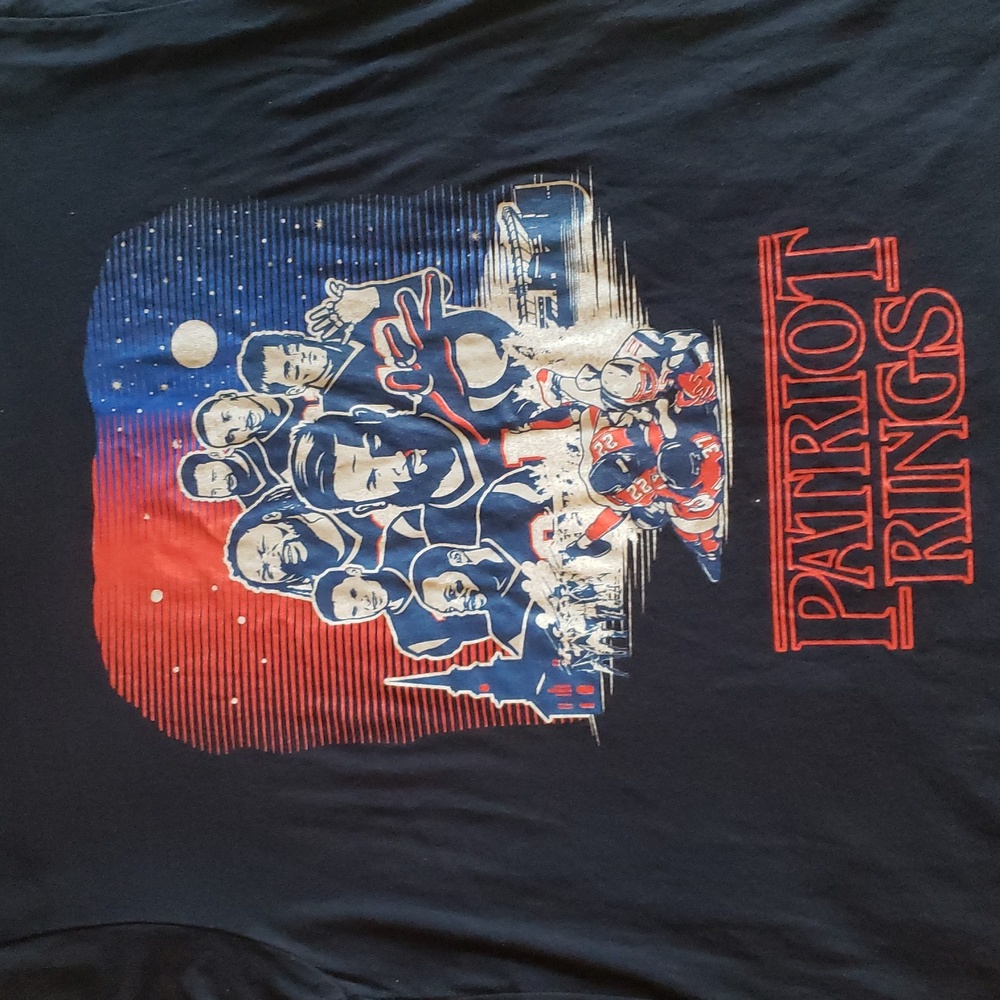 Patriots Patriot Kings Graphic T-Shirt - Red White Blue Vintage Varsity NFL